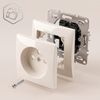 Single grounded socket with frame OSTE JNH001-G Beige