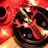 Karácsonyi evőeszköztartó huzat 4 db  rénszarvas piros