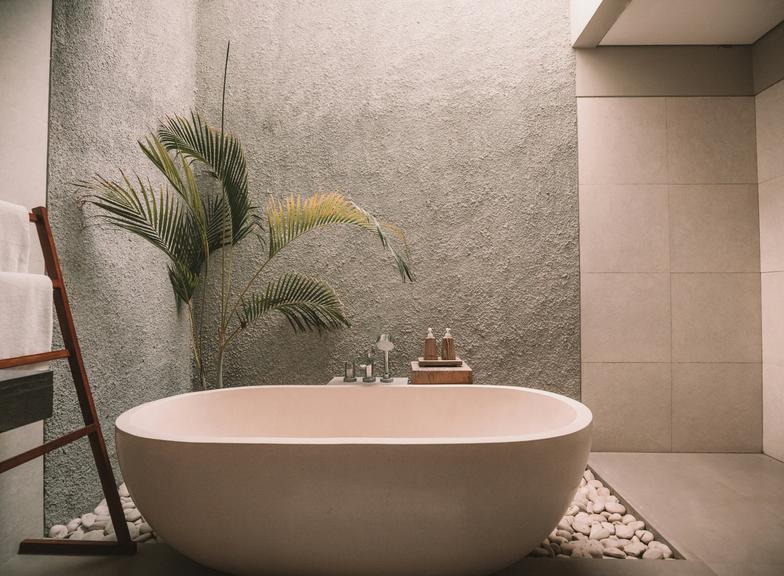 Por onde começar a pintar os azulejos da casa de banho? Explicamos!