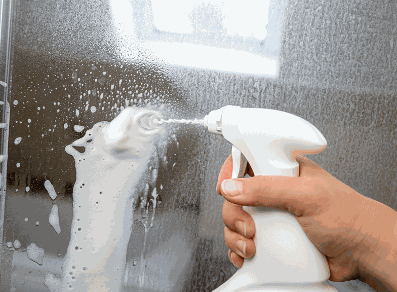 Domowe sposoby na to, jak usunąć kamień z WC i łazienki