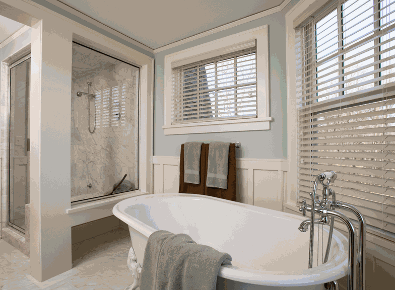 Bateria prysznicowa i wannowa - dlaczego są istotnym elementem wykończenia łazienki?