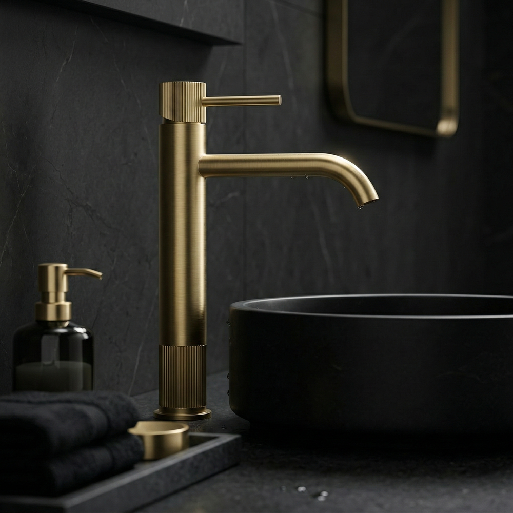 Fürdőszobai csaptelep Rea Lungo Stripe Brush Gold