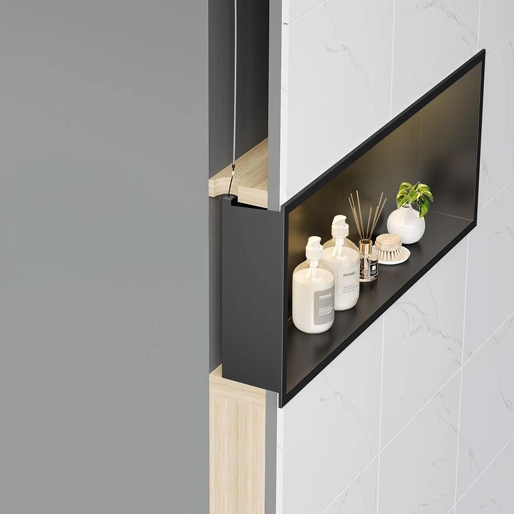 VESTAVNÁ KOUPELNOVÁ POLICE LED 30x60 black