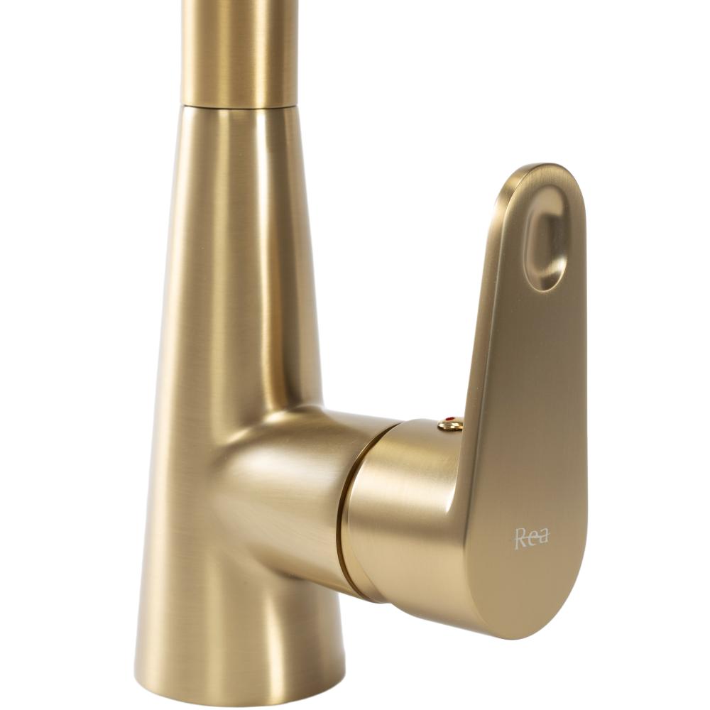 Смеситель кухонный Rea Mild brush gold