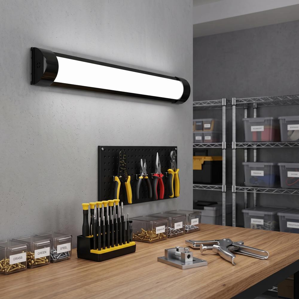 Lampa LED JNH053-18N Czarna 60 cm