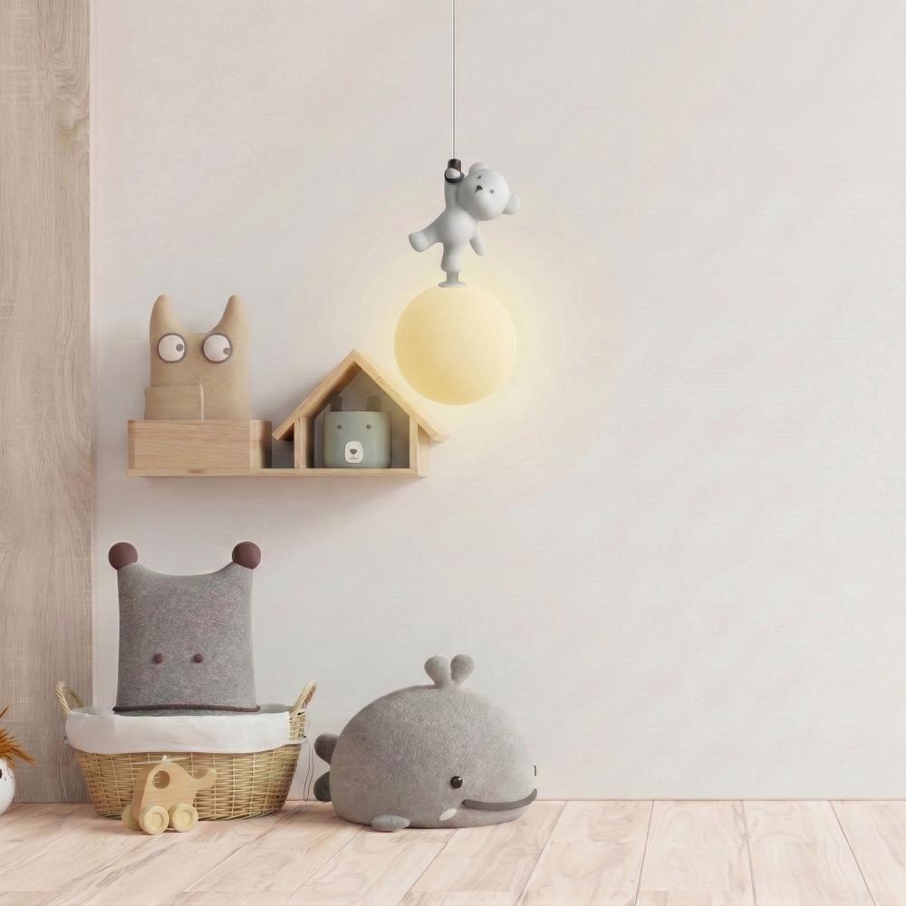 LAMPA SUFITOWA WISZĄCA MIŚ STOJĄCY NA KSIĘŻYCU G166-1CP