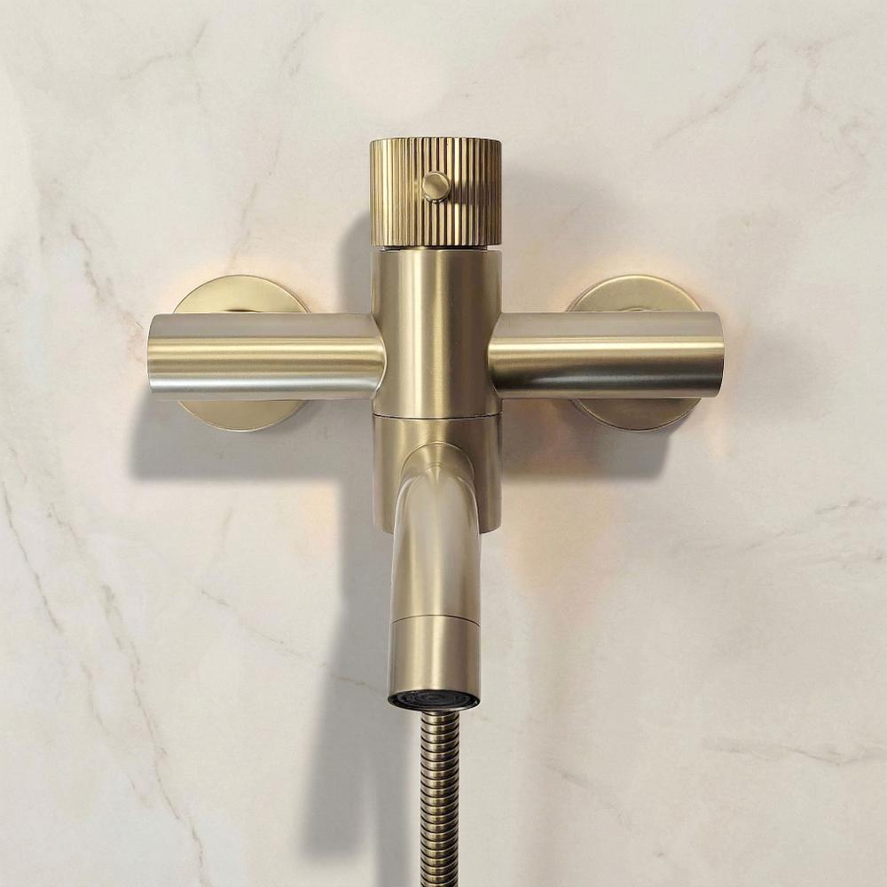 Vanová baterie Rea Lungo Stripe Gold  Brush