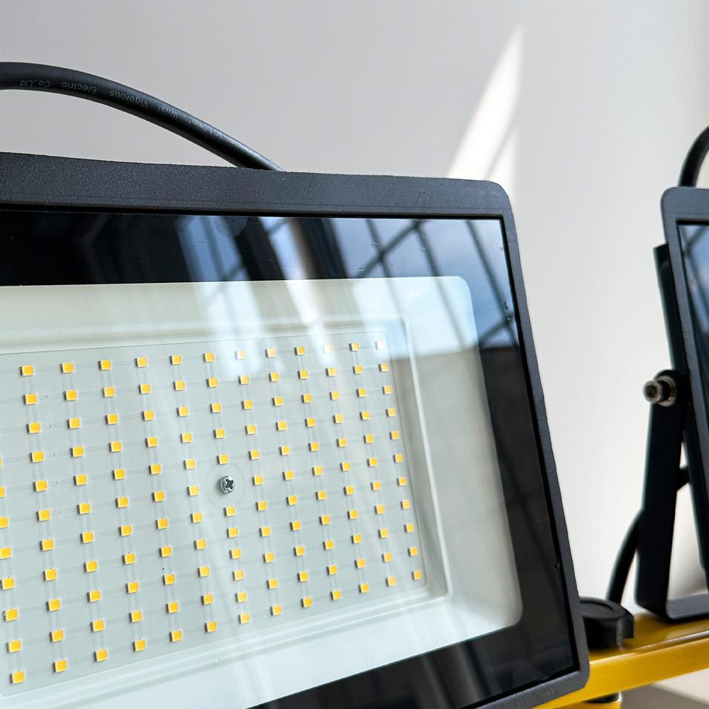 Halogen LED budowlany na statywie RSL005-2x50N