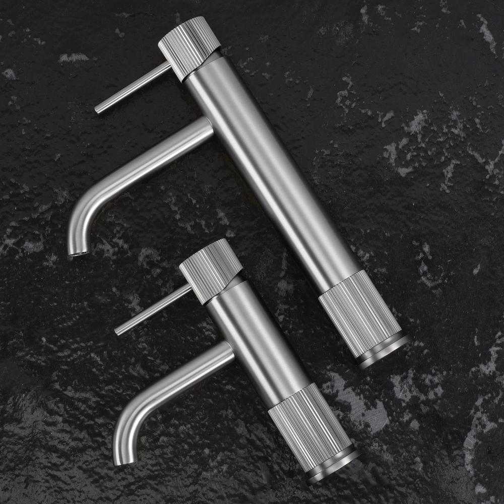 Fürdőszobai csaptelep Rea Lungo Stripe Brush Nickel