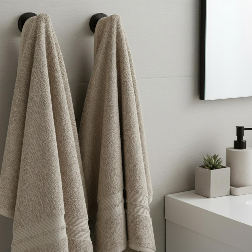 Kylpyhuonetarvikesetti Ari Black 4 osaa