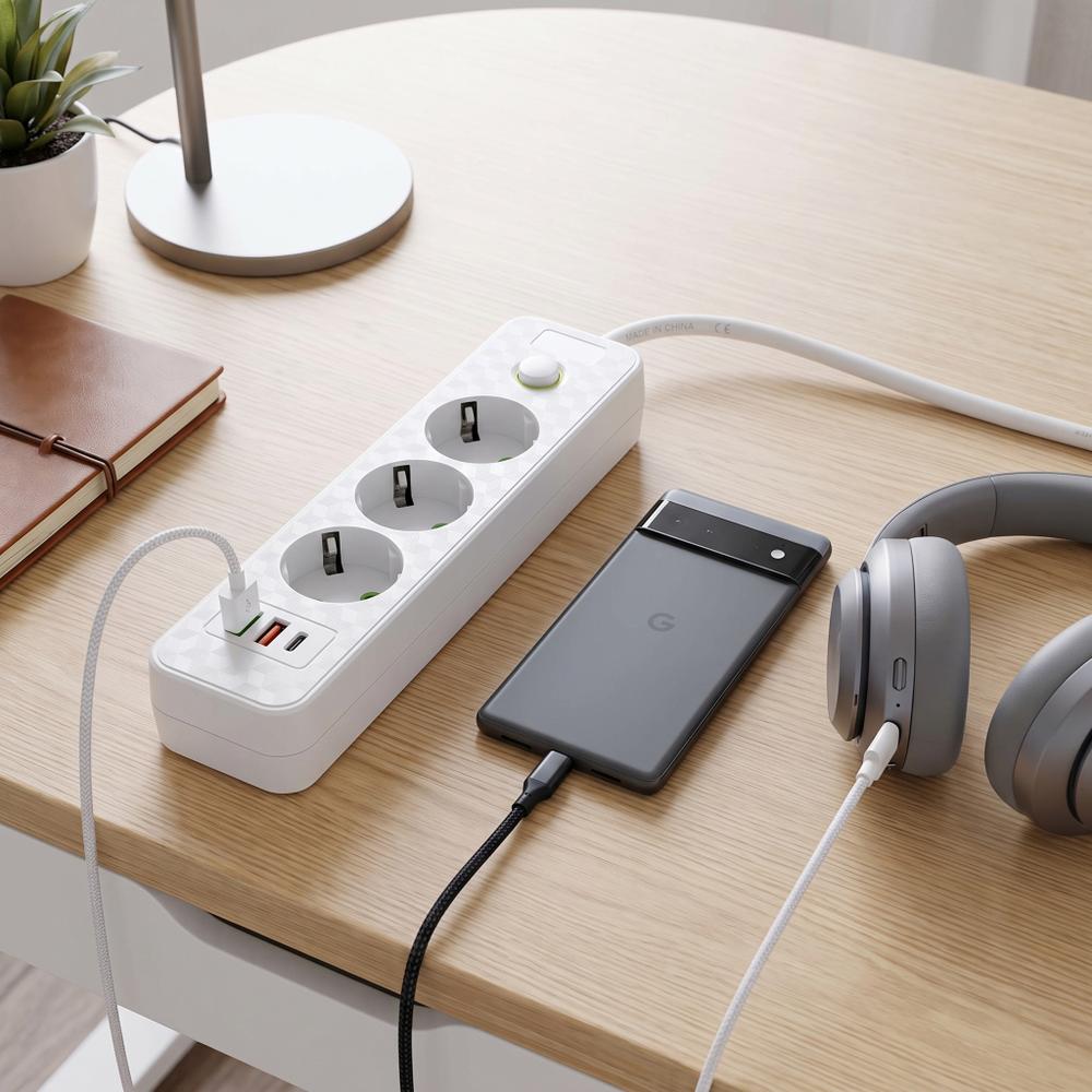 Listwa zasilająca Przedłużacz 3 gniazda + 2x USB-A + USB-C JNH020-3A Biały
