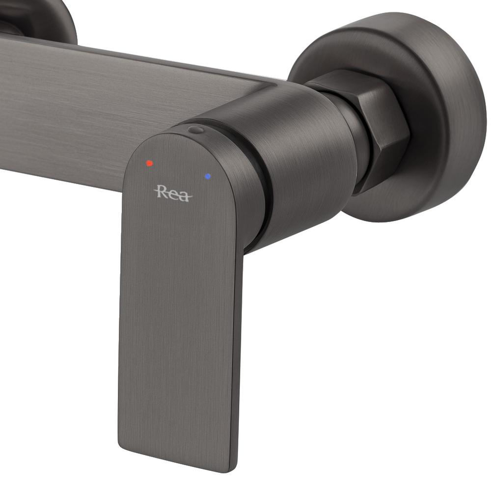 REA STORM titaaninen kylpyhana