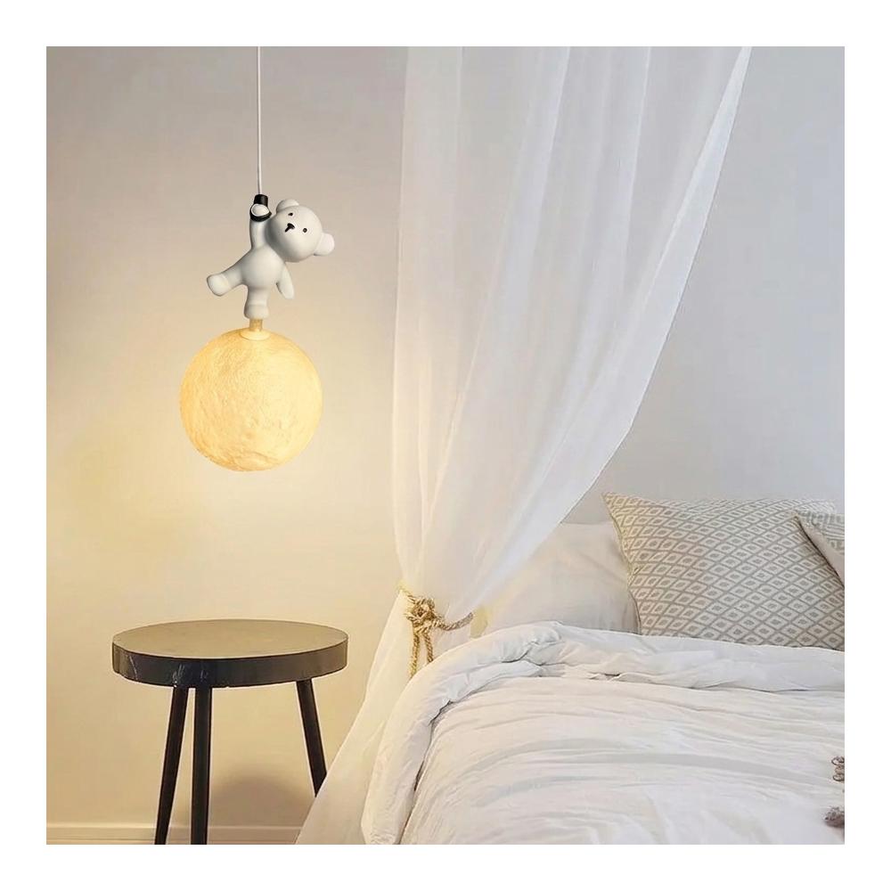 LAMPA SUFITOWA WISZĄCA MIŚ STOJĄCY NA KSIĘŻYCU G166-1CP