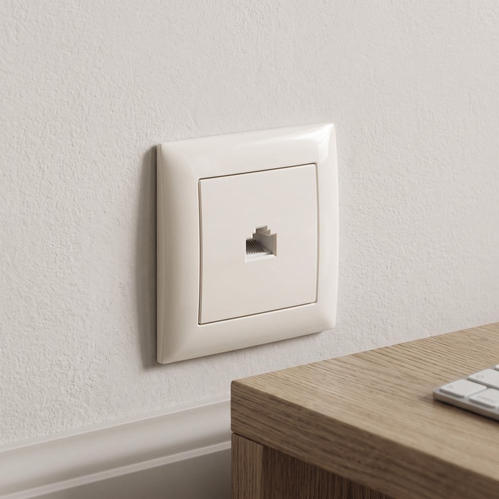 Gniazdo RJ45 z ramką OSTE JNH010-S Beżowe