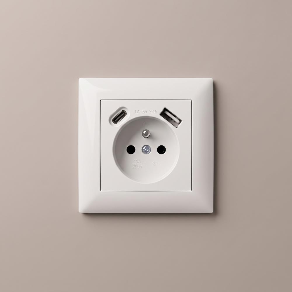Gniazdo pojedyncze z uziemieniem + USB-A USB-C OSTE JNH004-G Białe