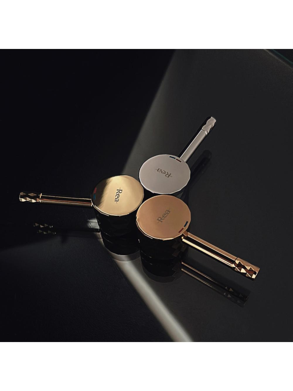 Piiloon asennettava sekoitin Rea Lungo Diamond Chrom + BOX