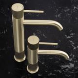 Fürdőszobai csaptelep Rea Lungo Stripe Brush Gold Low