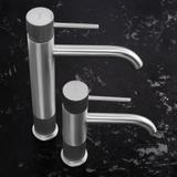 Fürdőszobai csaptelep Rea Lungo Stripe Brush Nickel Low