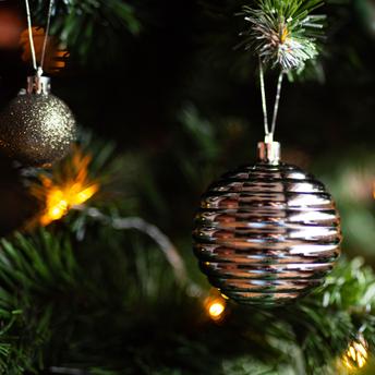 BOMBKI CHOINKOWE SREBRNE 36SZT 311433C