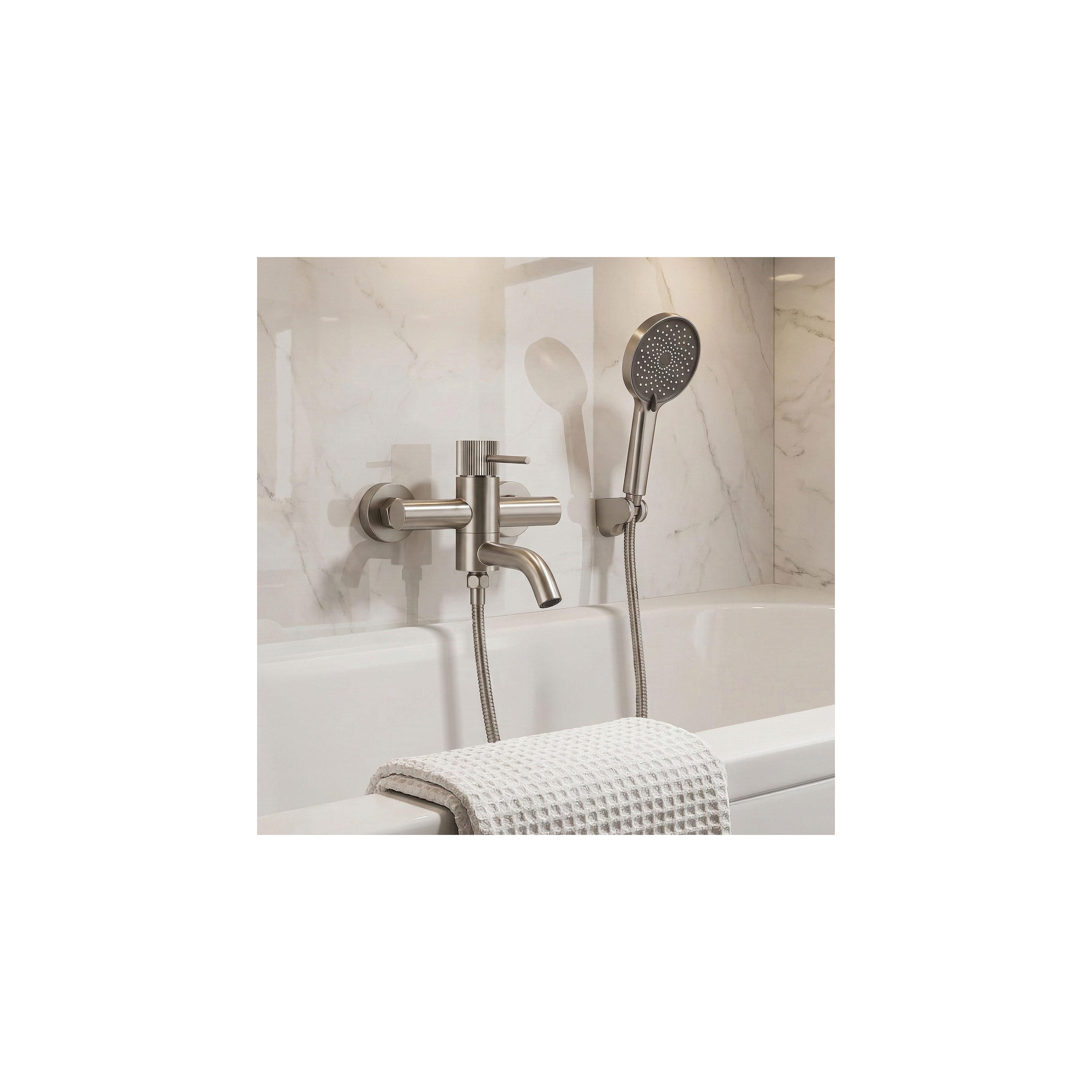 Fürdőkád csaptelep Rea Lungo Stripe Brush Nickel