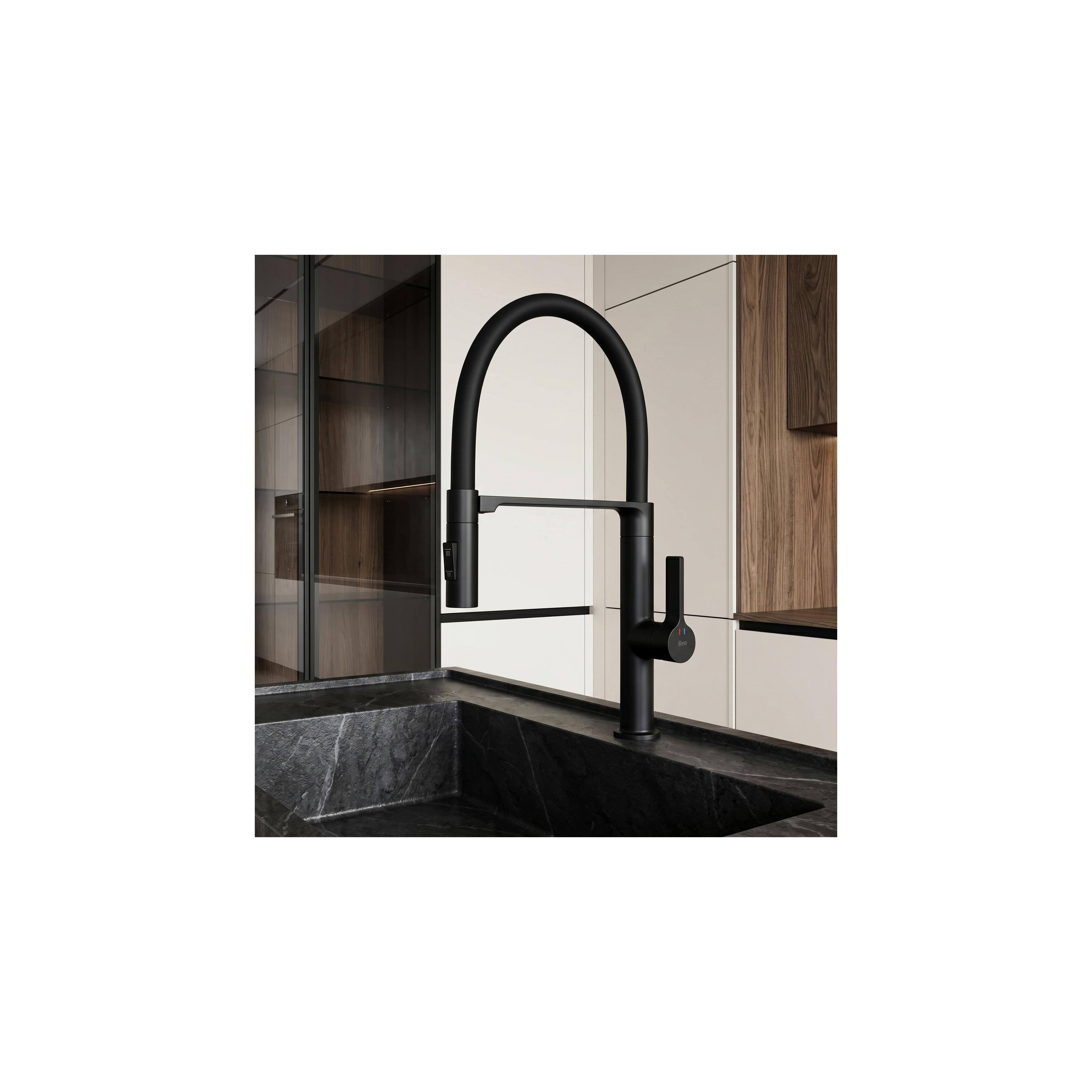 Kitchen faucet REA Lago Black