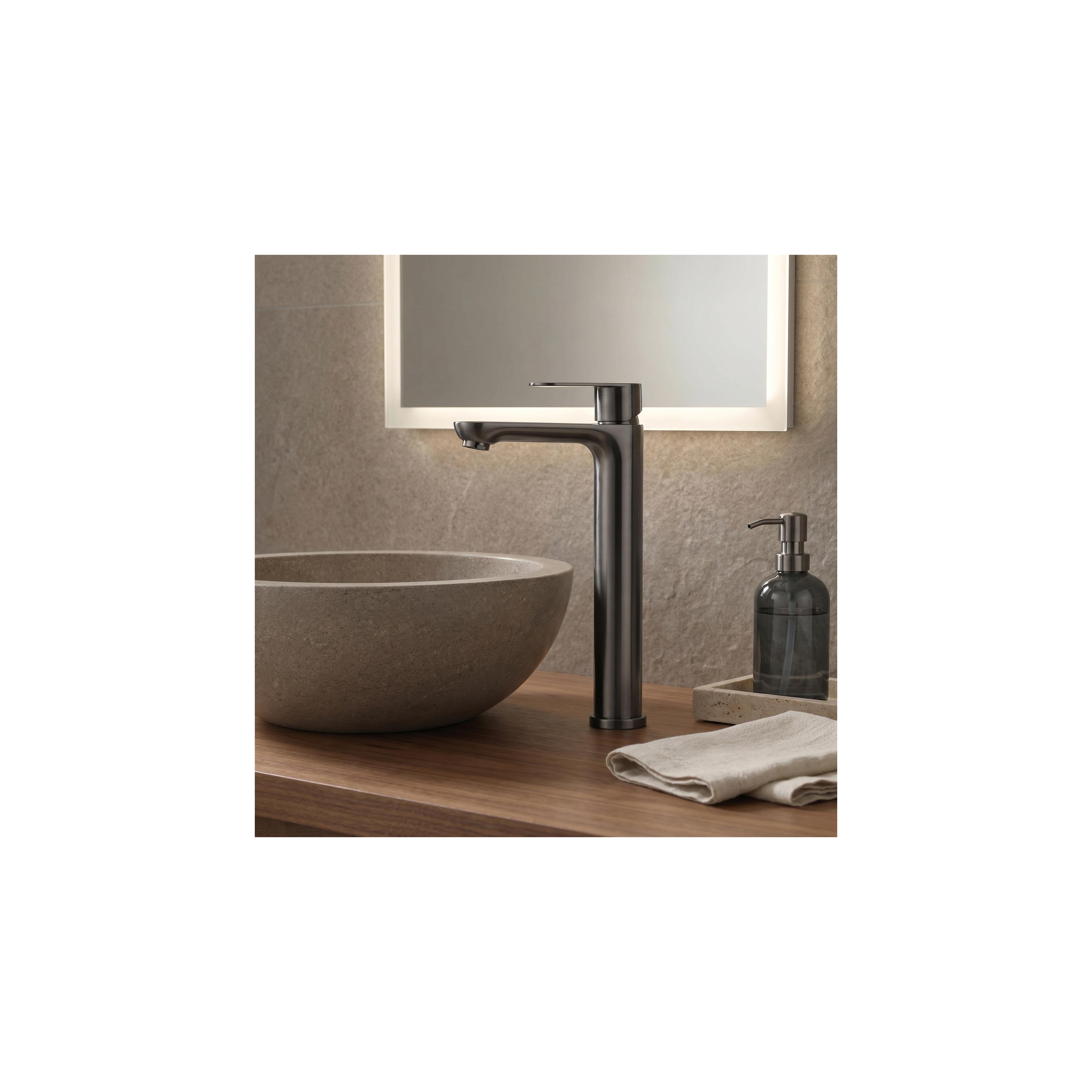Bathroom faucet Rea Logan Titan High