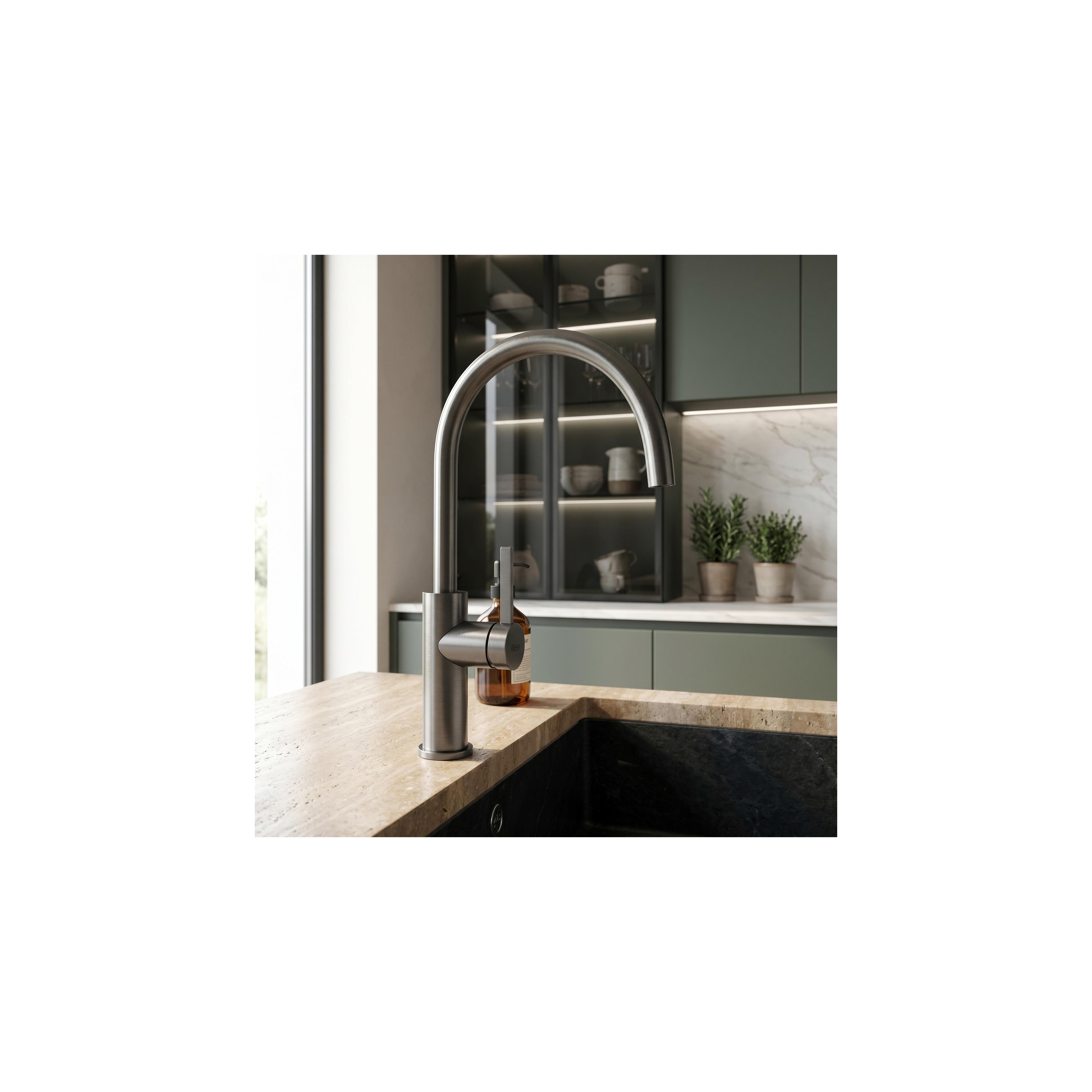Kitchen faucet REA Rivo Titan