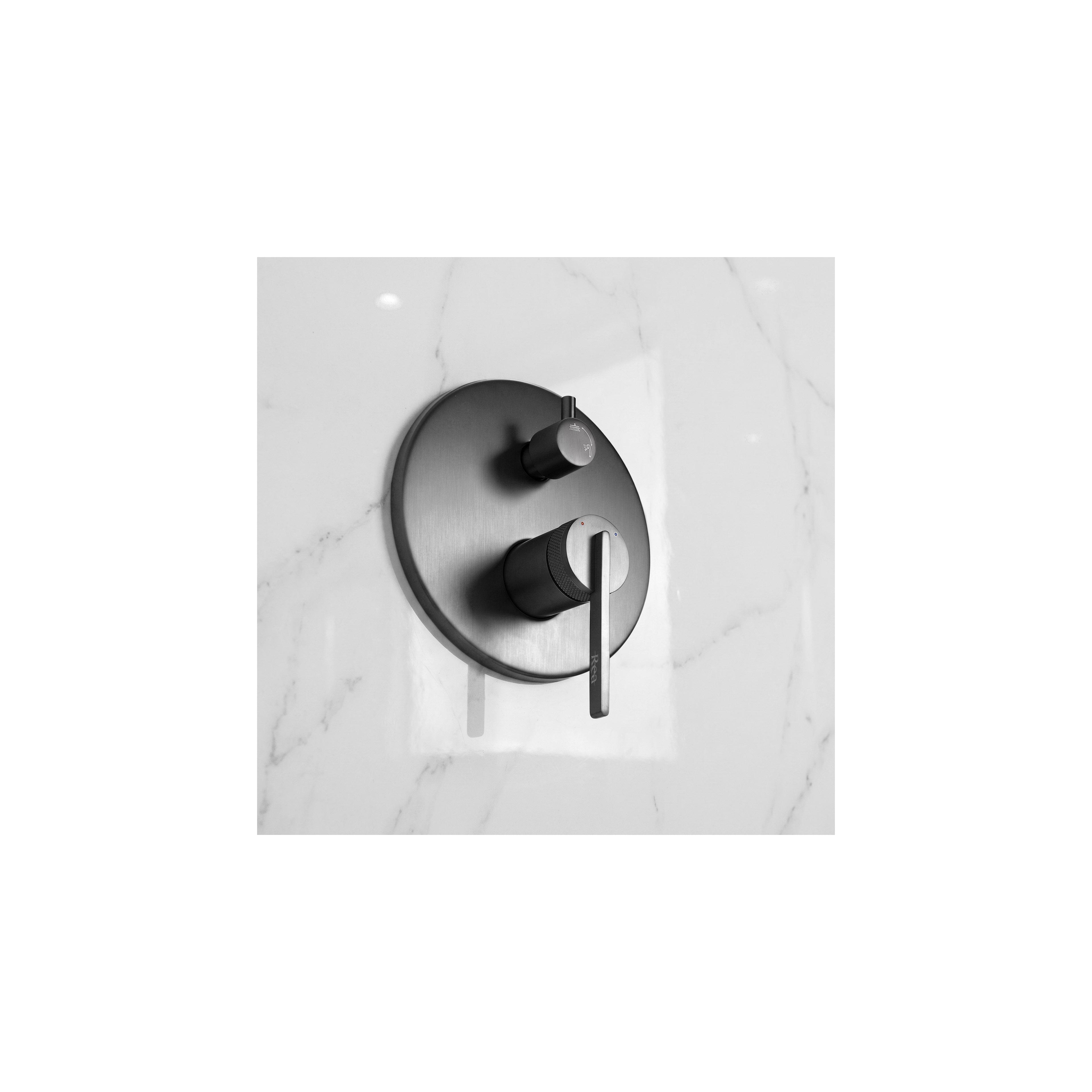 Душ система за вграждане Rea Grace Titan  + BOX
