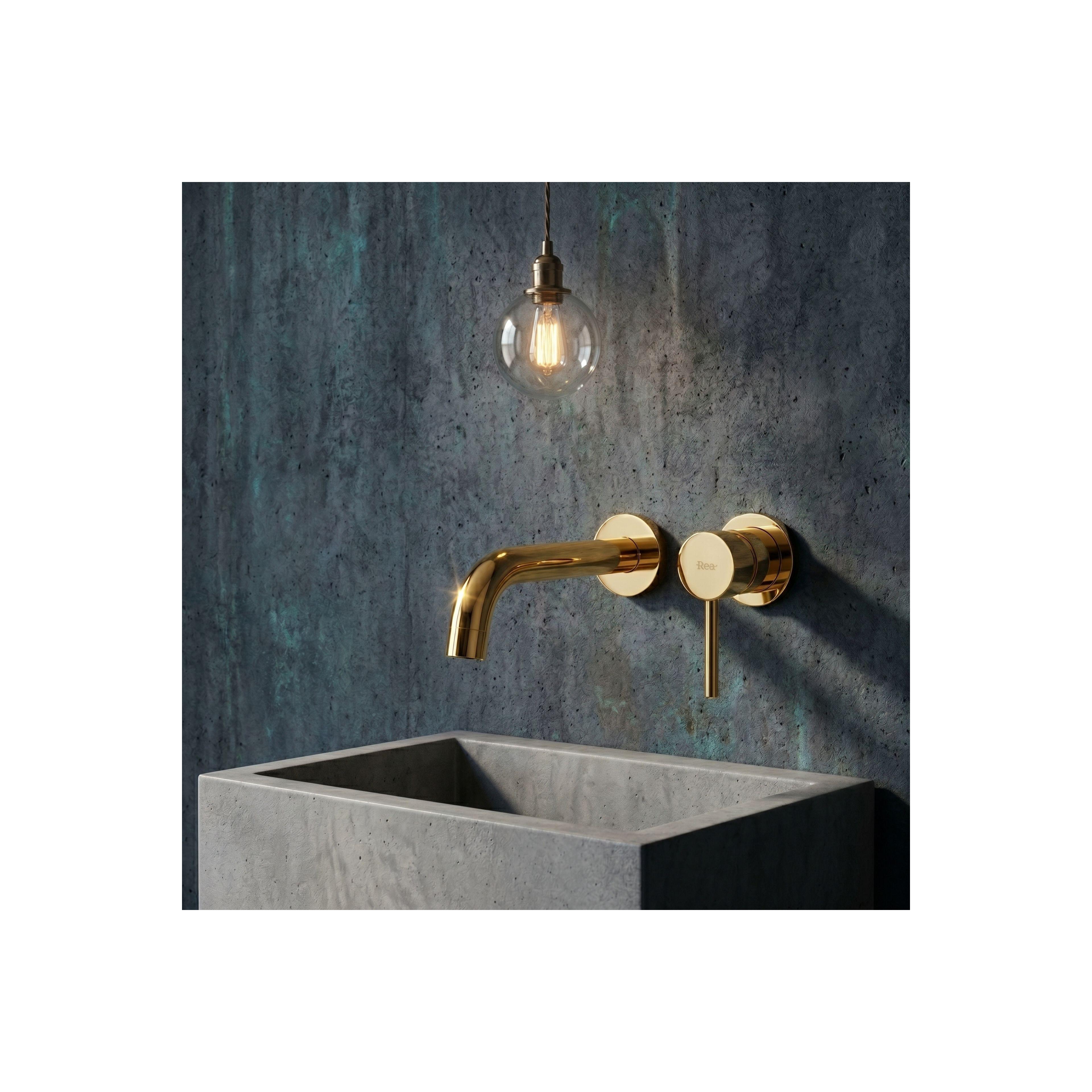 Grifo empotrado oculto Rea Lungo Gold + BOX