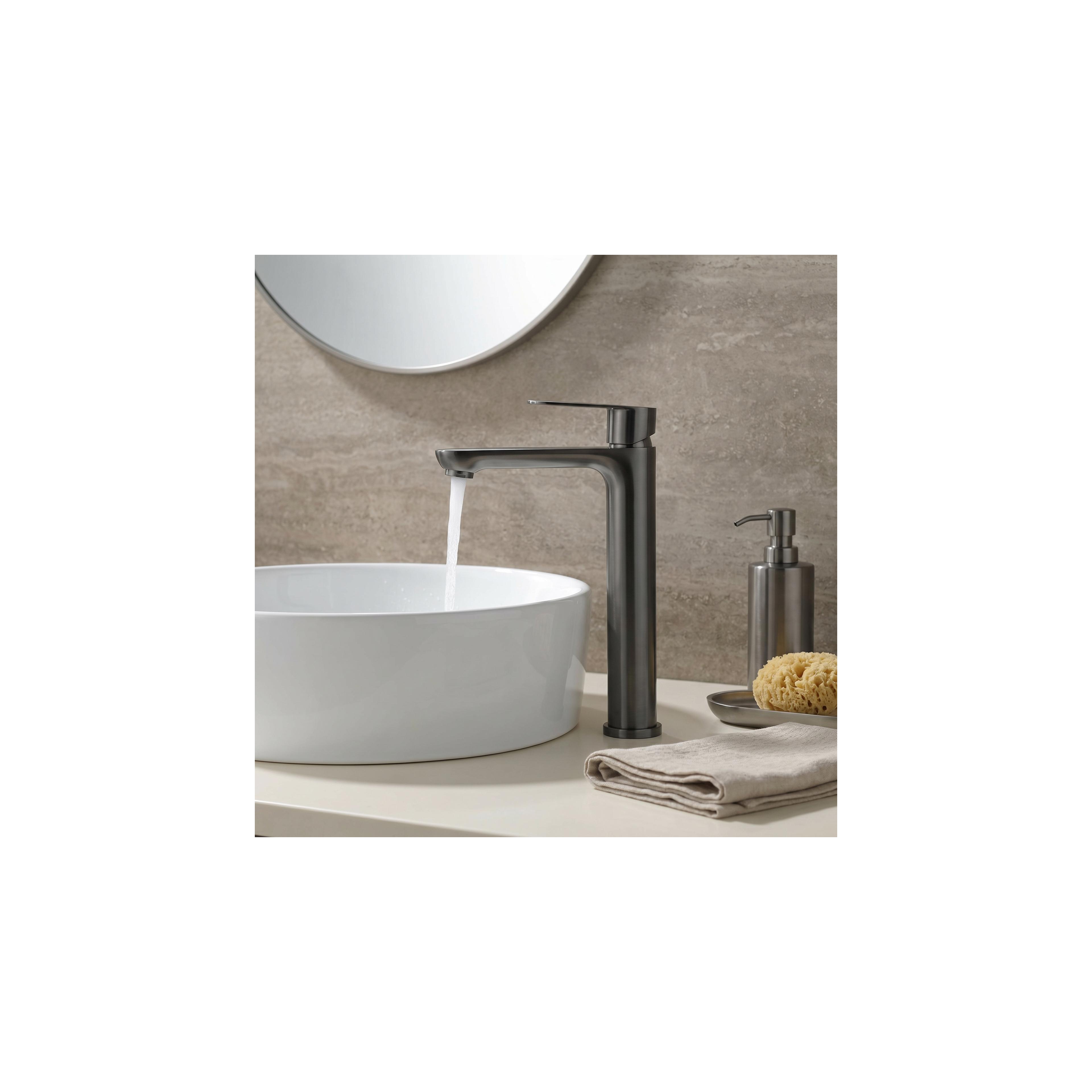 Bathroom faucet Rea Logan Titan High