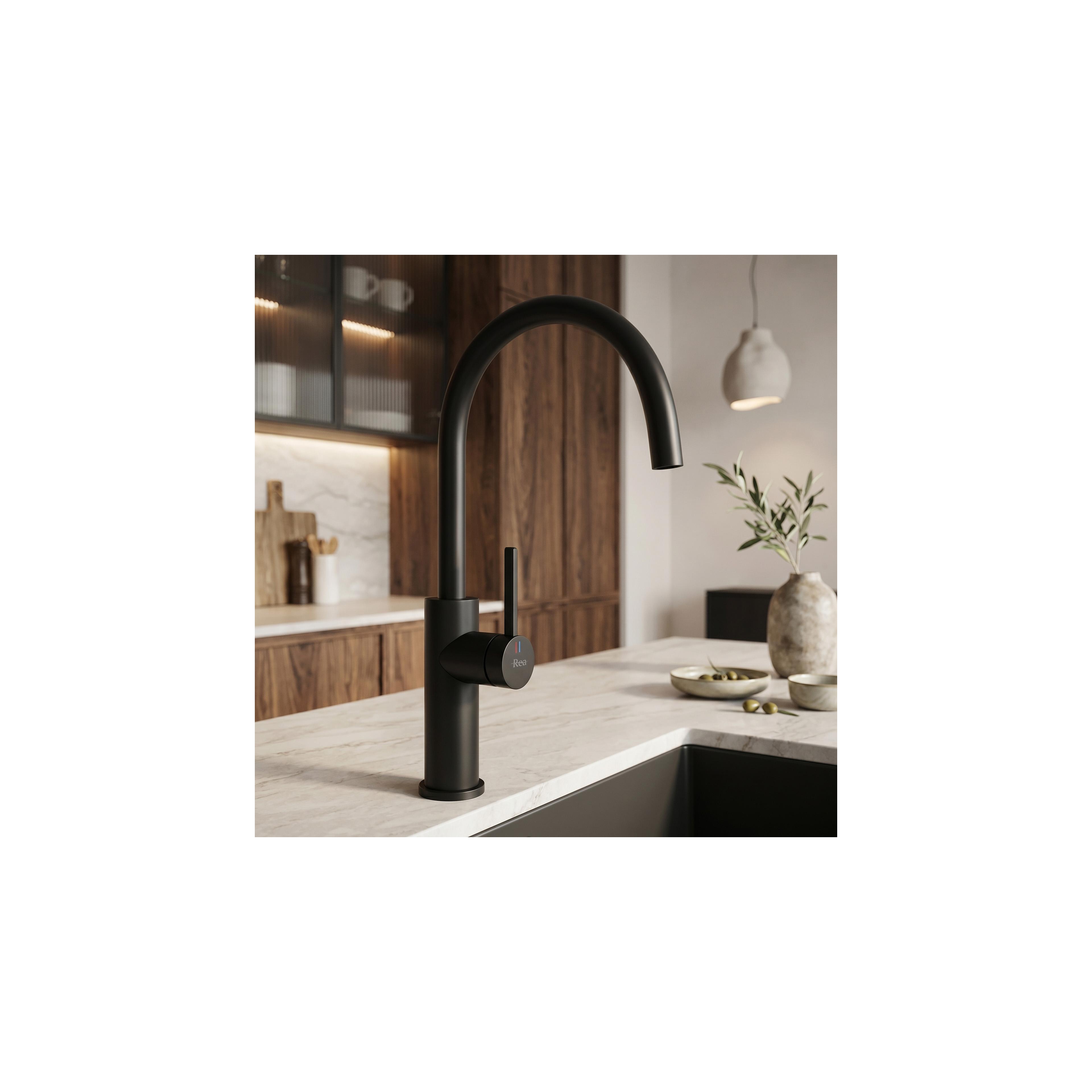 Kitchen faucet REA Rivo Black