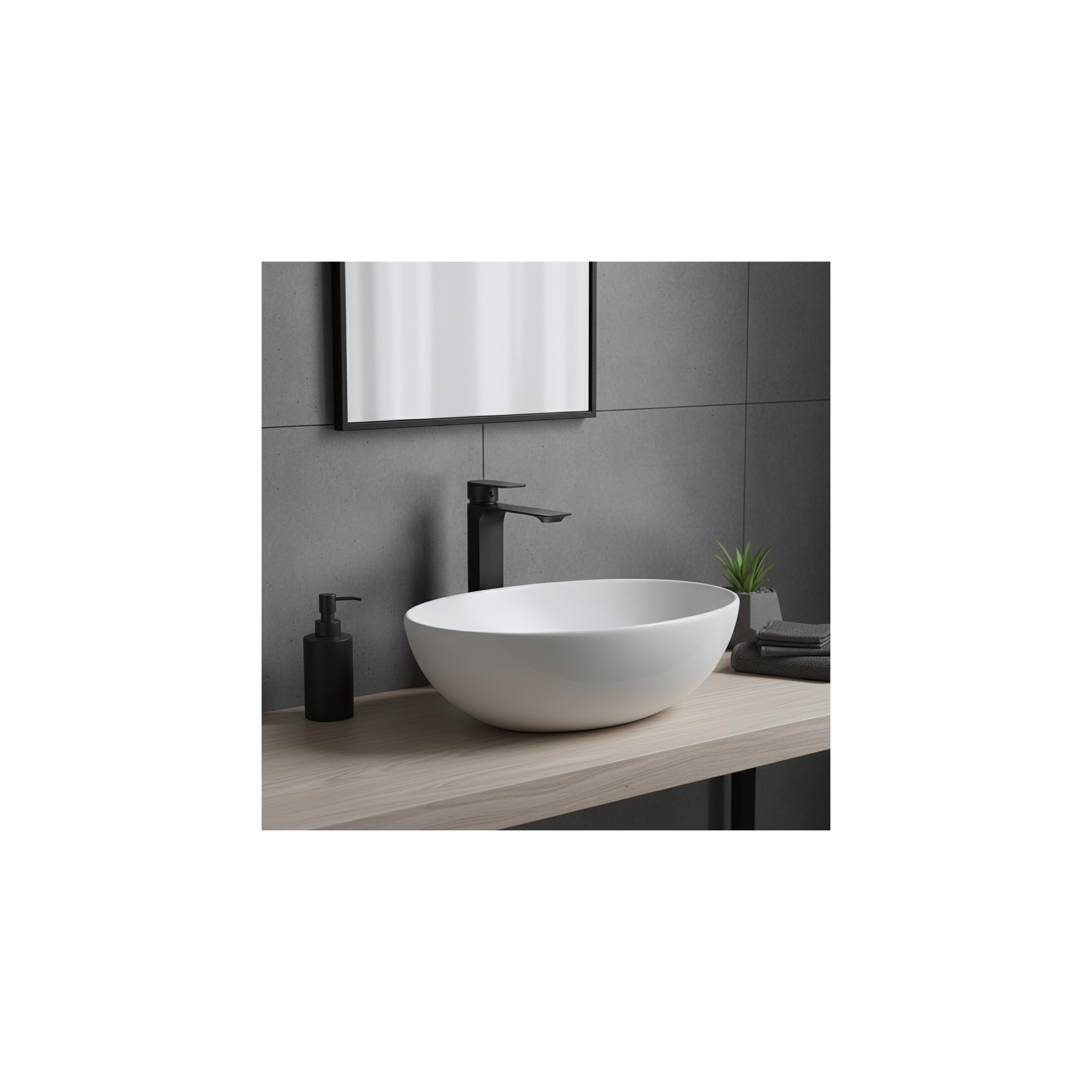 Baterie pentru baie REA Urban Black High