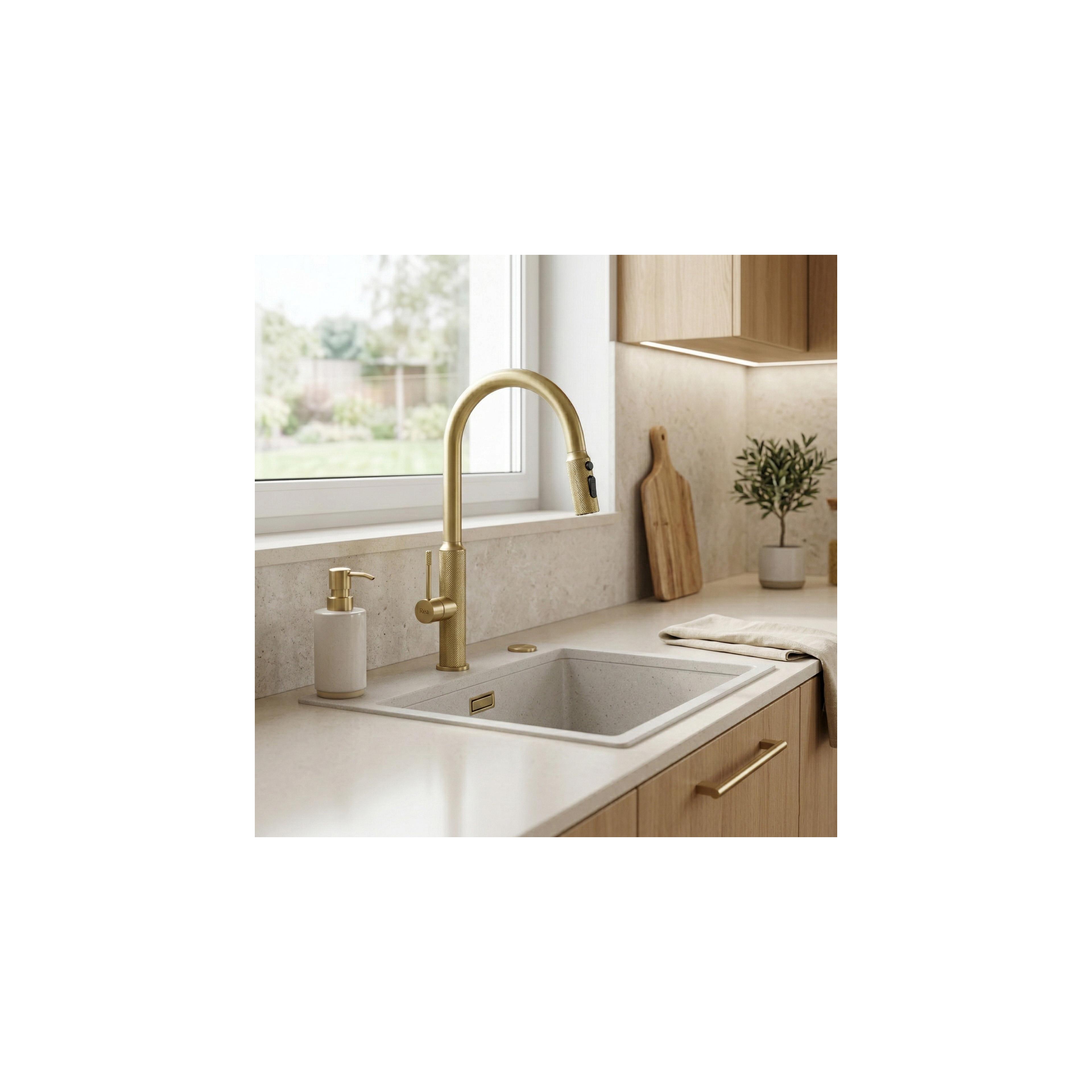 Grifo para cocina Rea Master Brush Gold