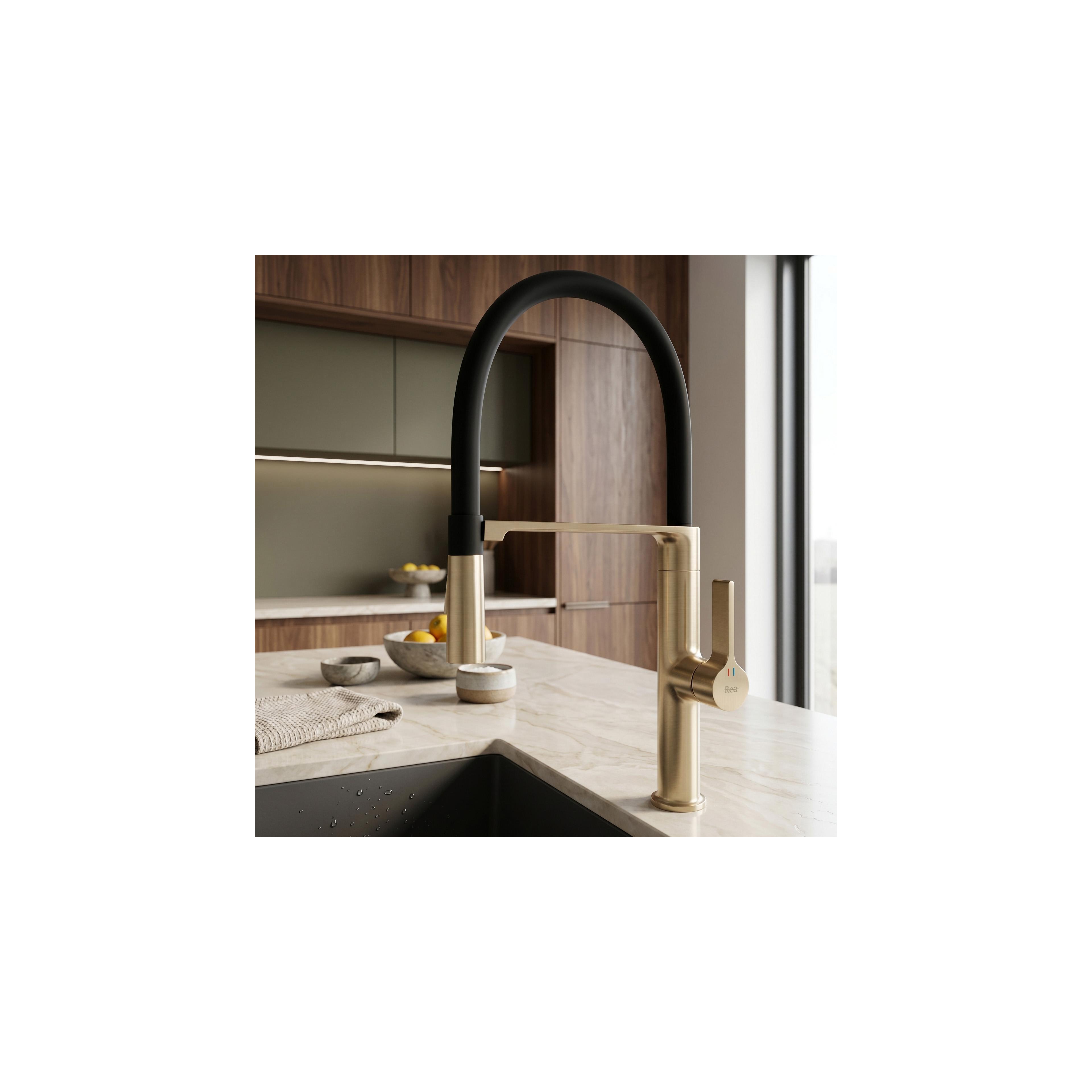 Kitchen faucet REA Lago Brush Gold