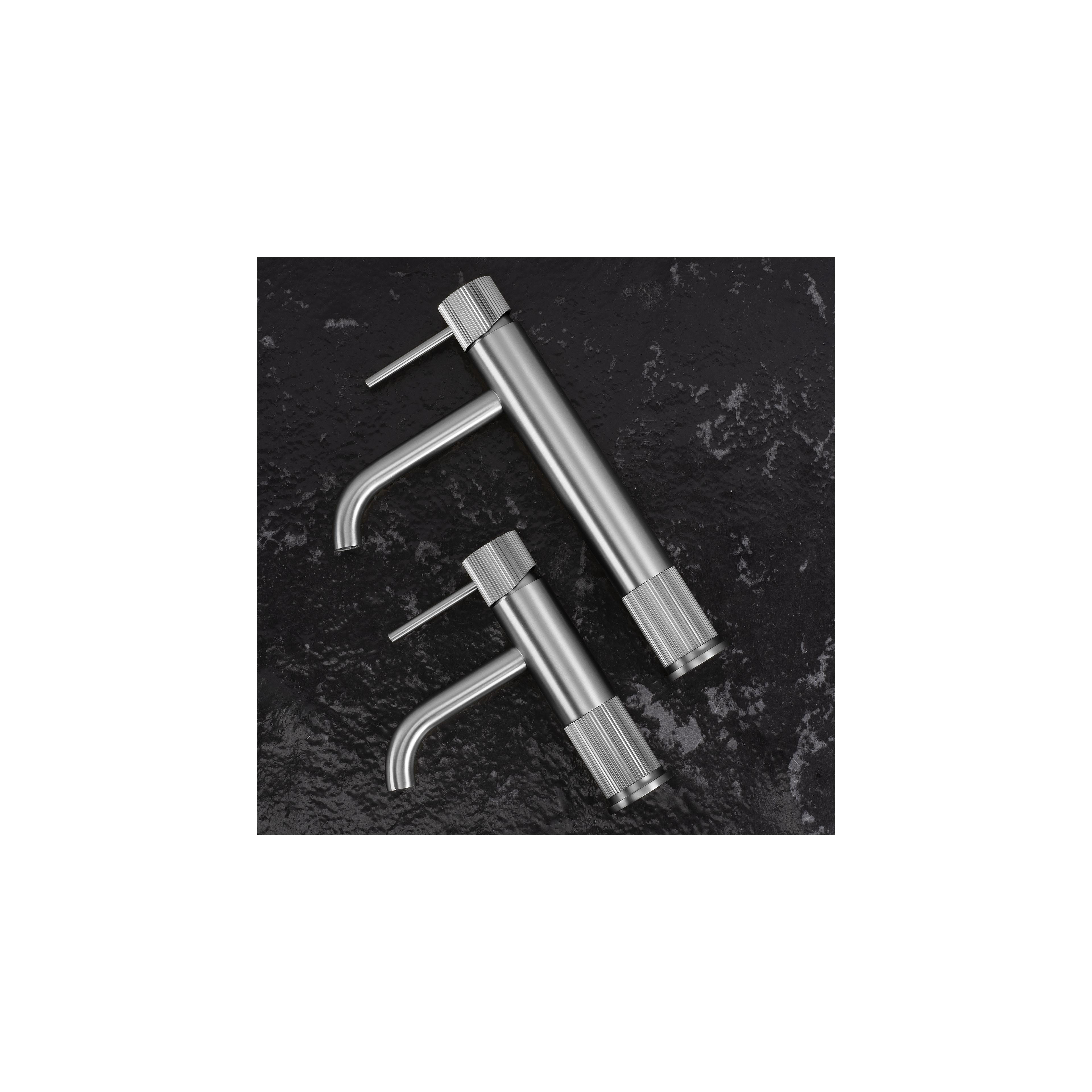 Baterie pentru baie Rea Lungo Stripe Brush Nickel Low