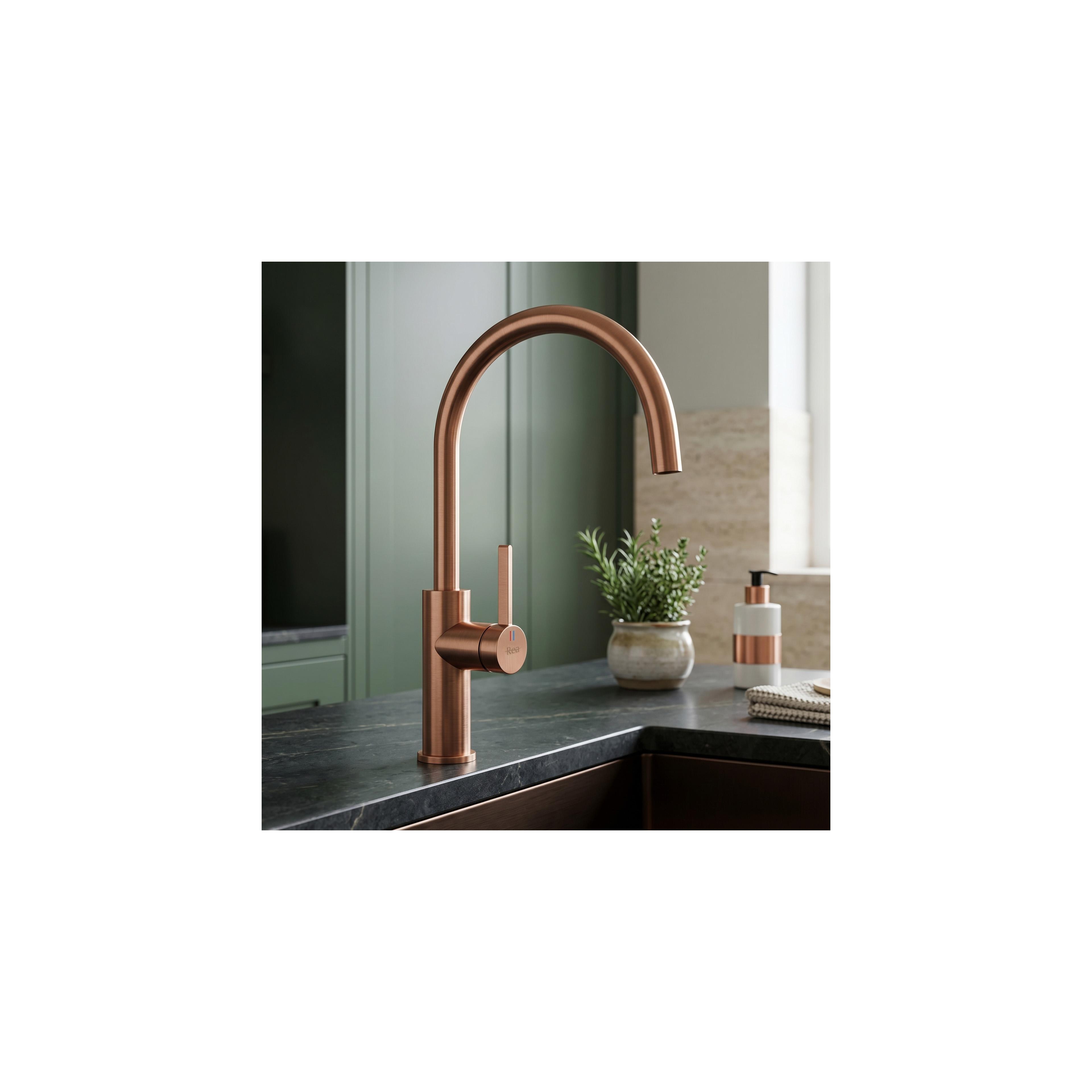 Kitchen faucet REA Rivo Brush Copper