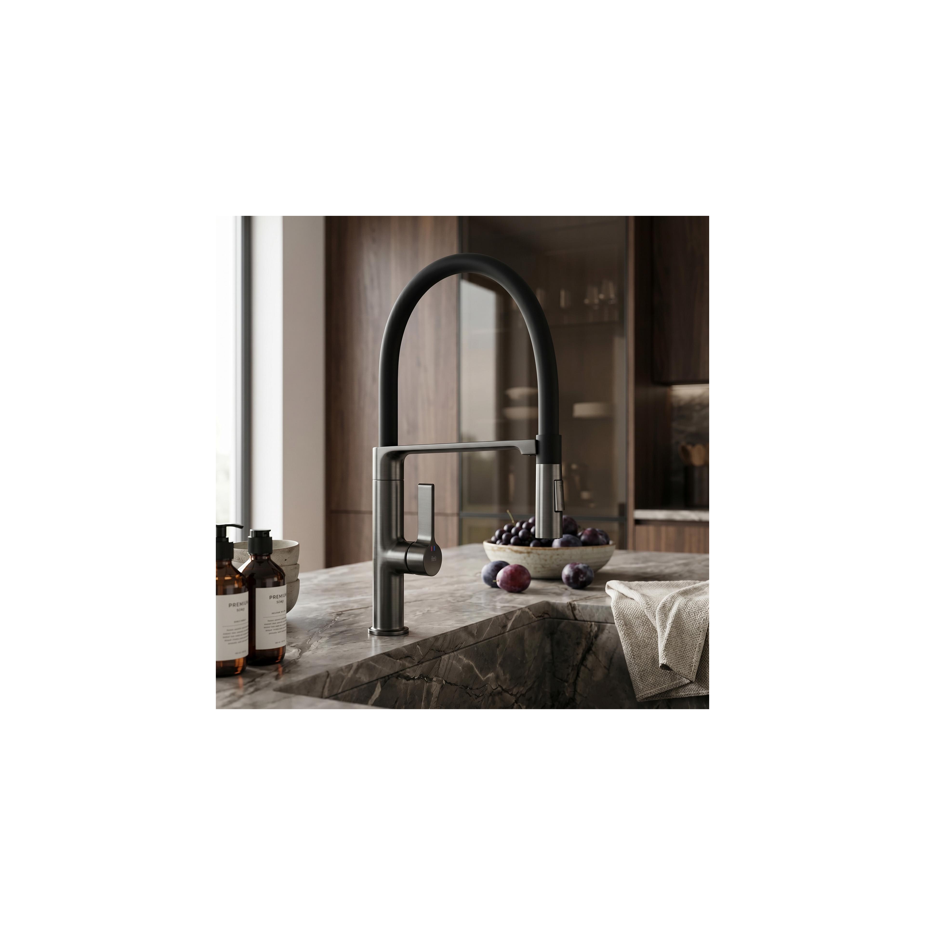 Kitchen faucet REA Lago Titan