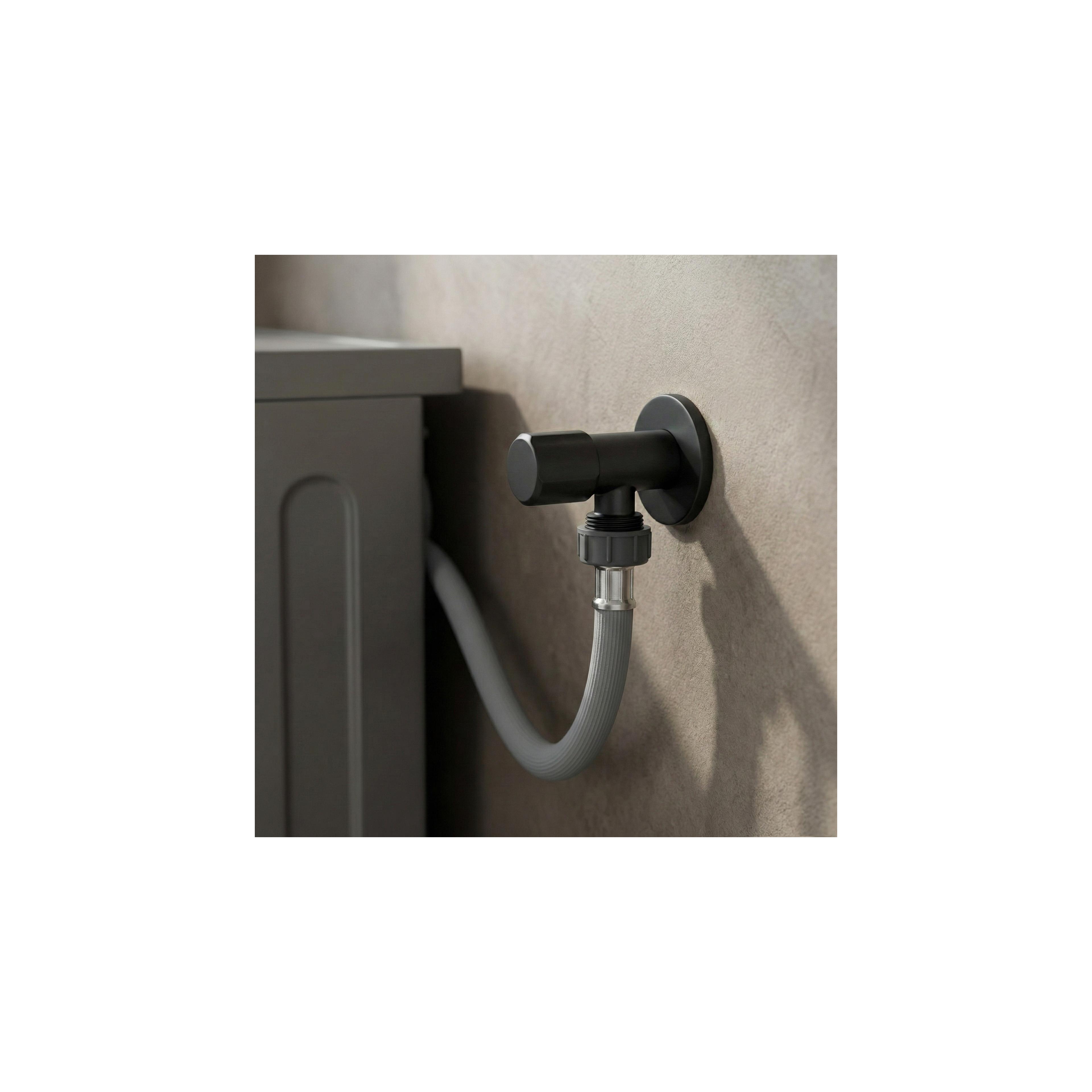 Robinet d’angle 02 1/2" x 3/4" Black
