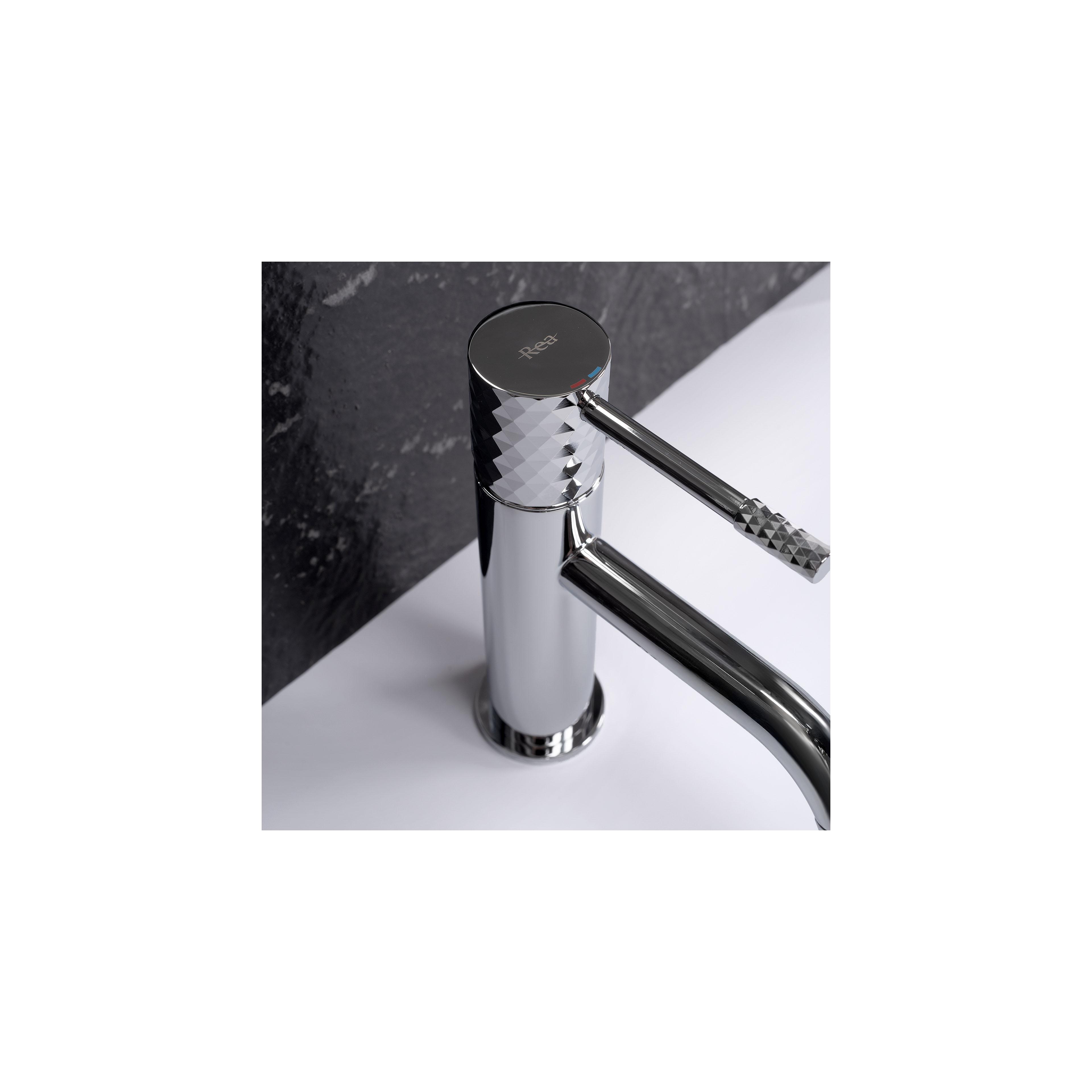 Grifo de LAVABO Rea Lungo Diamond Chrom