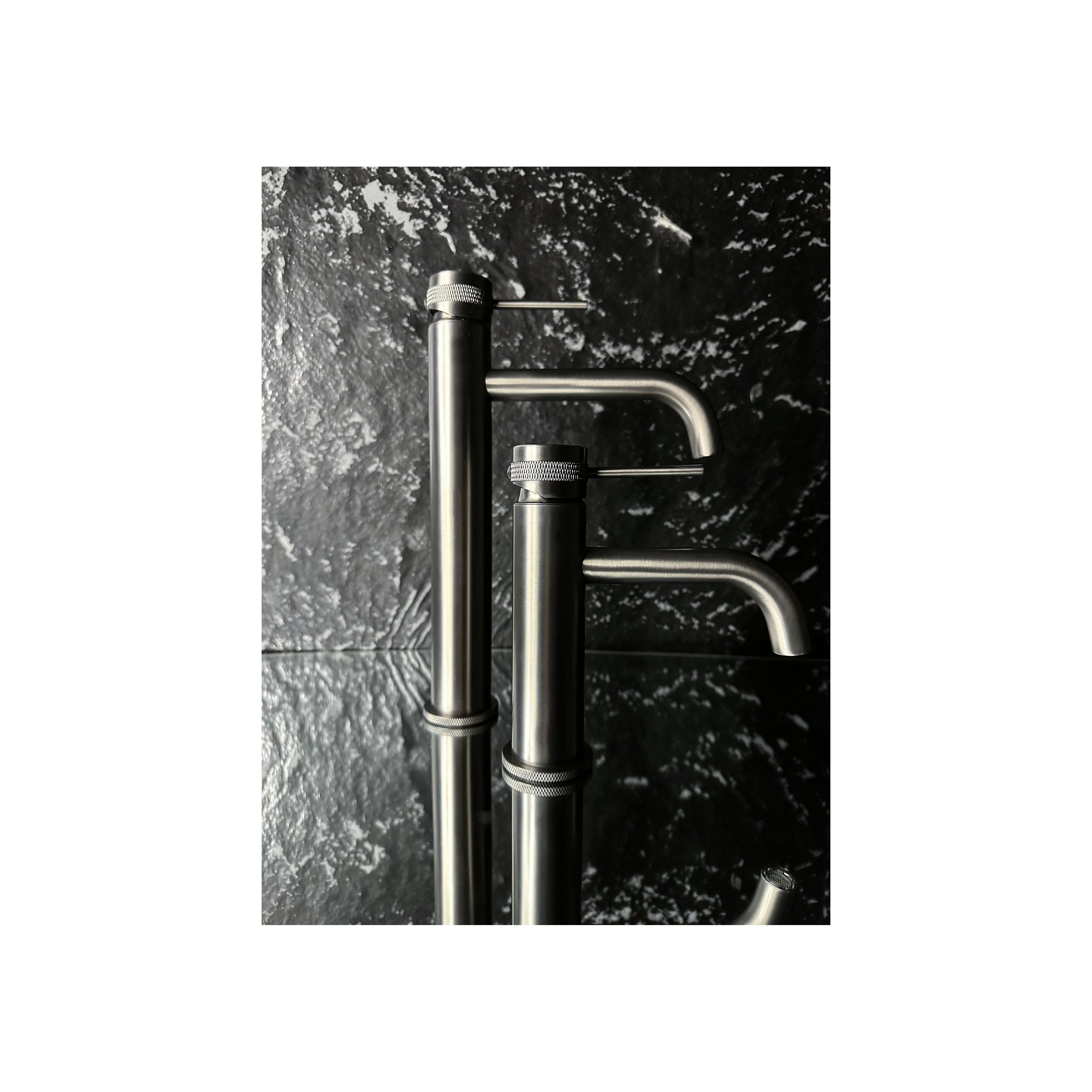 SLAVINA ZA UMIVAONIK Rea Lungo Grip Gun Grey high