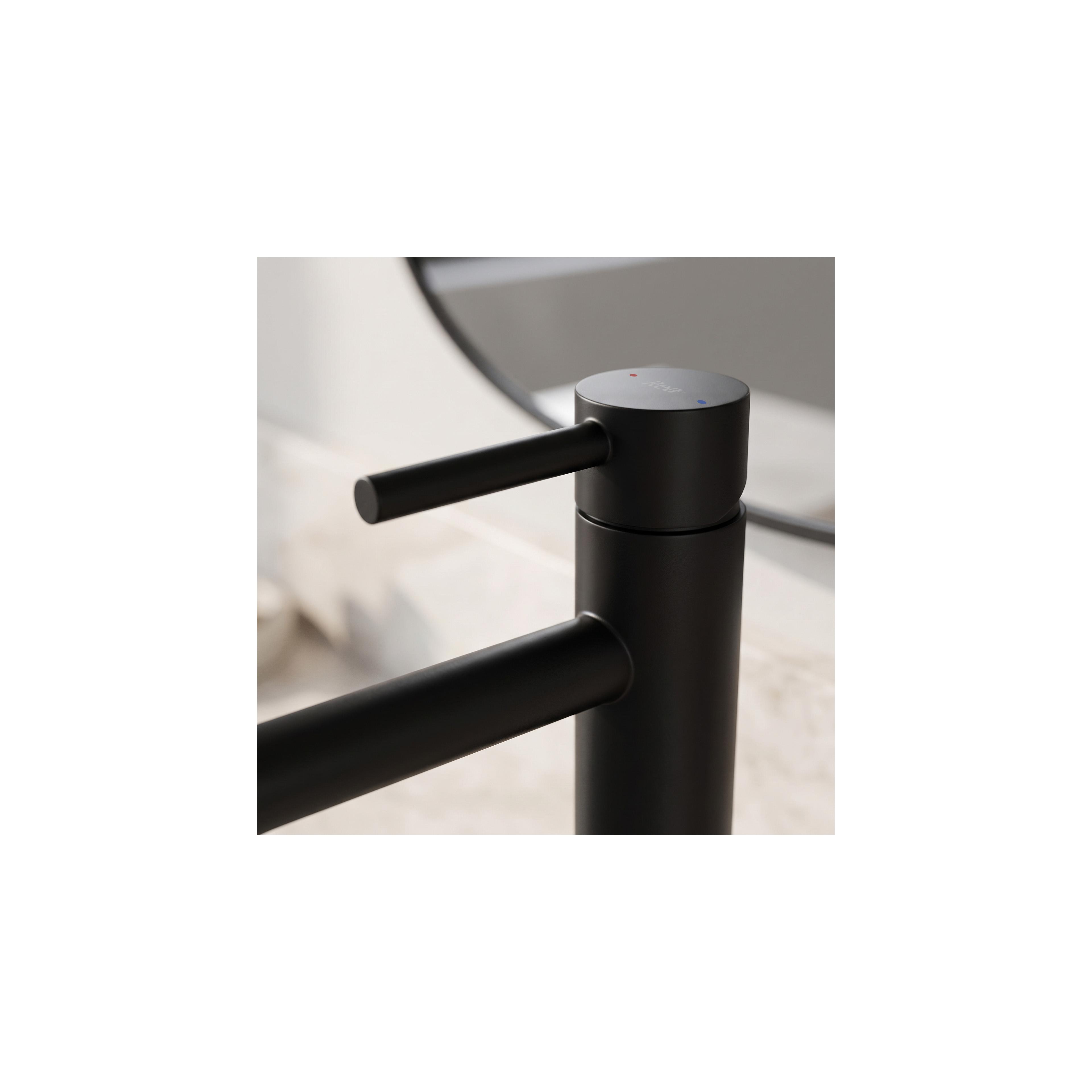 Bathroom faucet Rea Lungo Black High