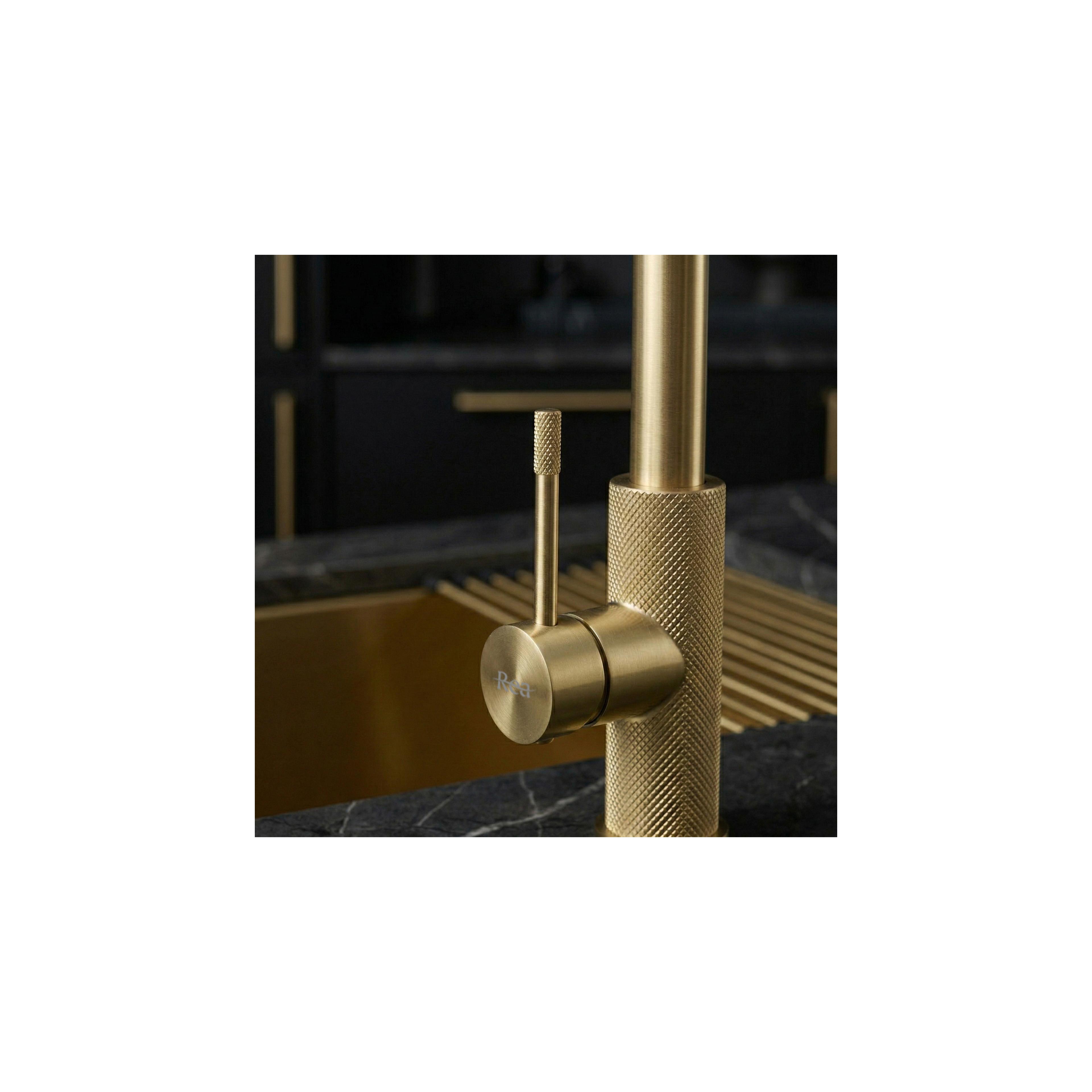 Grifo para cocina Rea Master Brush Gold