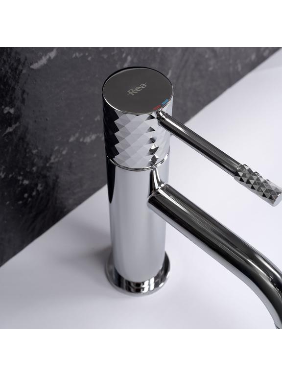 Bathroom faucet Rea Lungo Diamond Chrome