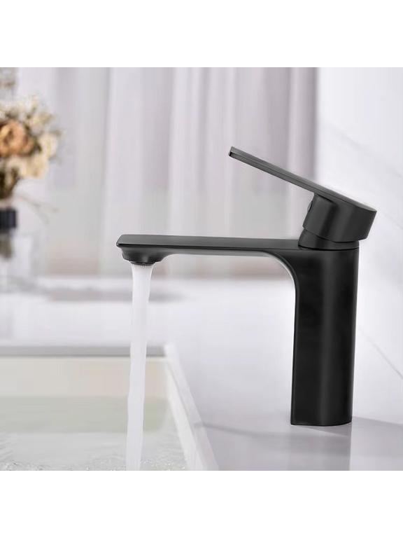 Bathroom faucet REA Urban Black Low