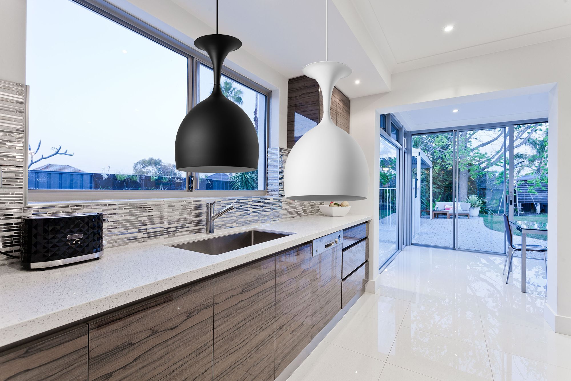 Kovová závěsná stropní lampa stínidlo Calyx White