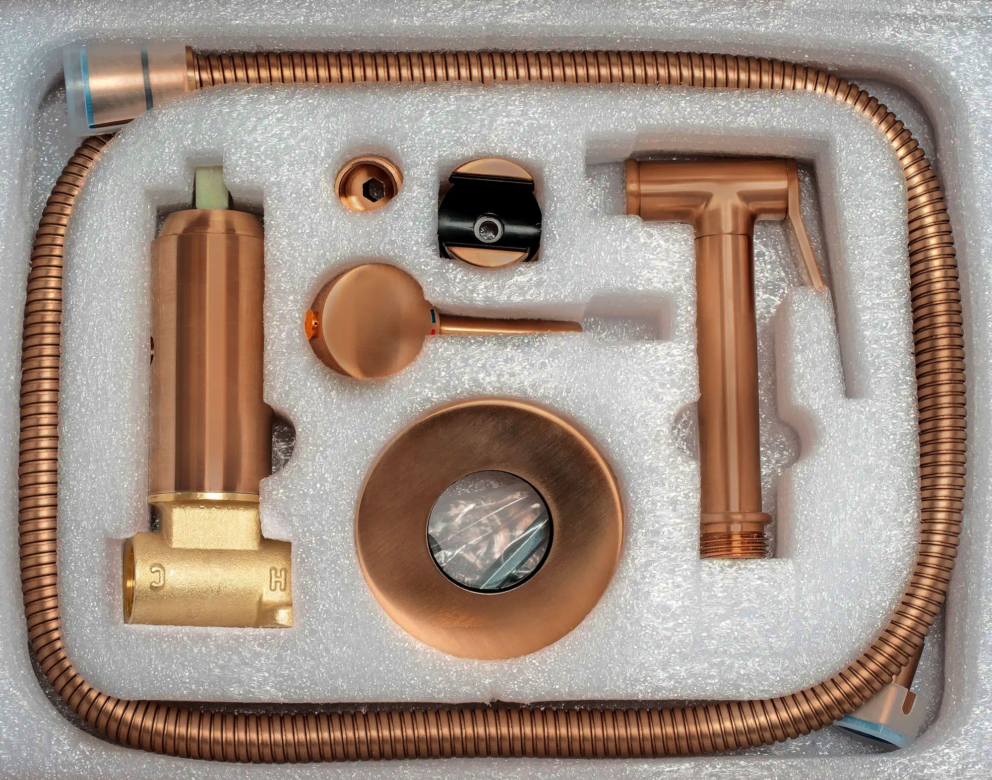 BIDE MAIŠYTUVAS SU DUŠELIU  Lungo Loop Copper Brush