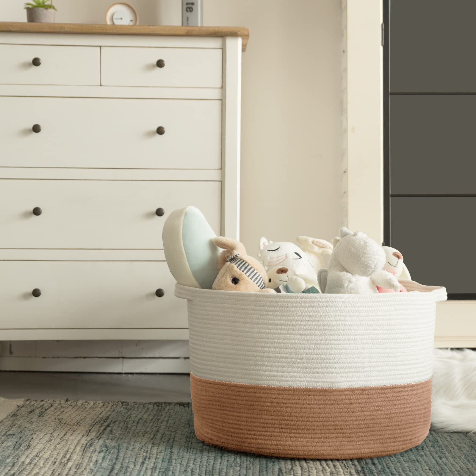 Natural boho-style basket  322162